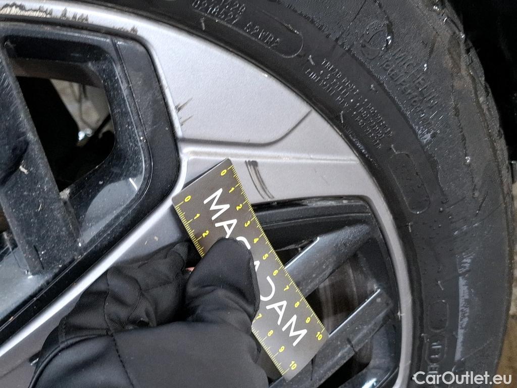  Citroen  C4  Berline Feel Pack 1.2 PureTech 130CV BVA8 6E #6