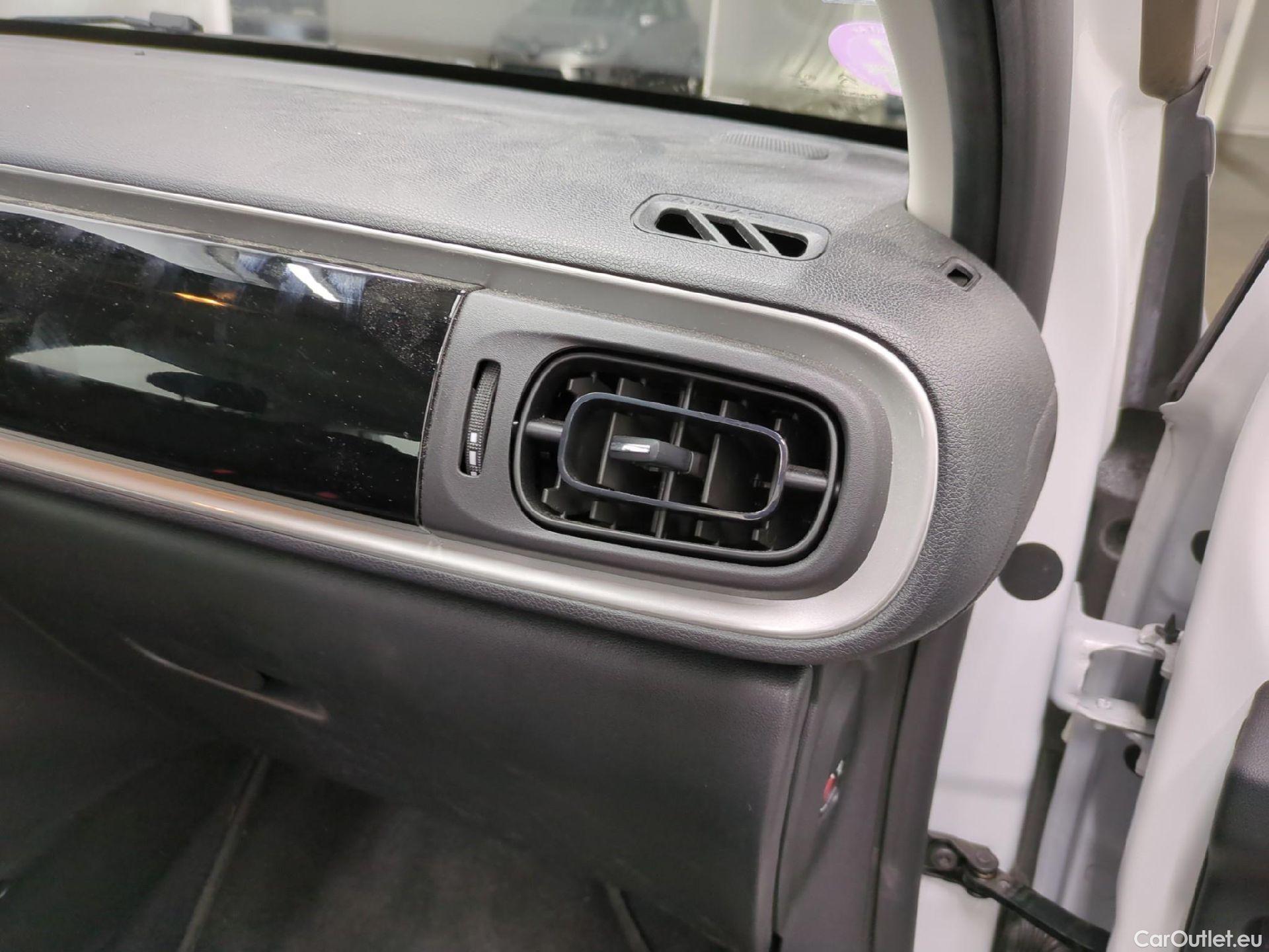  Citroen  C3  Feel Pack 1.2 PureTech 110CV BVM6 E6d #1