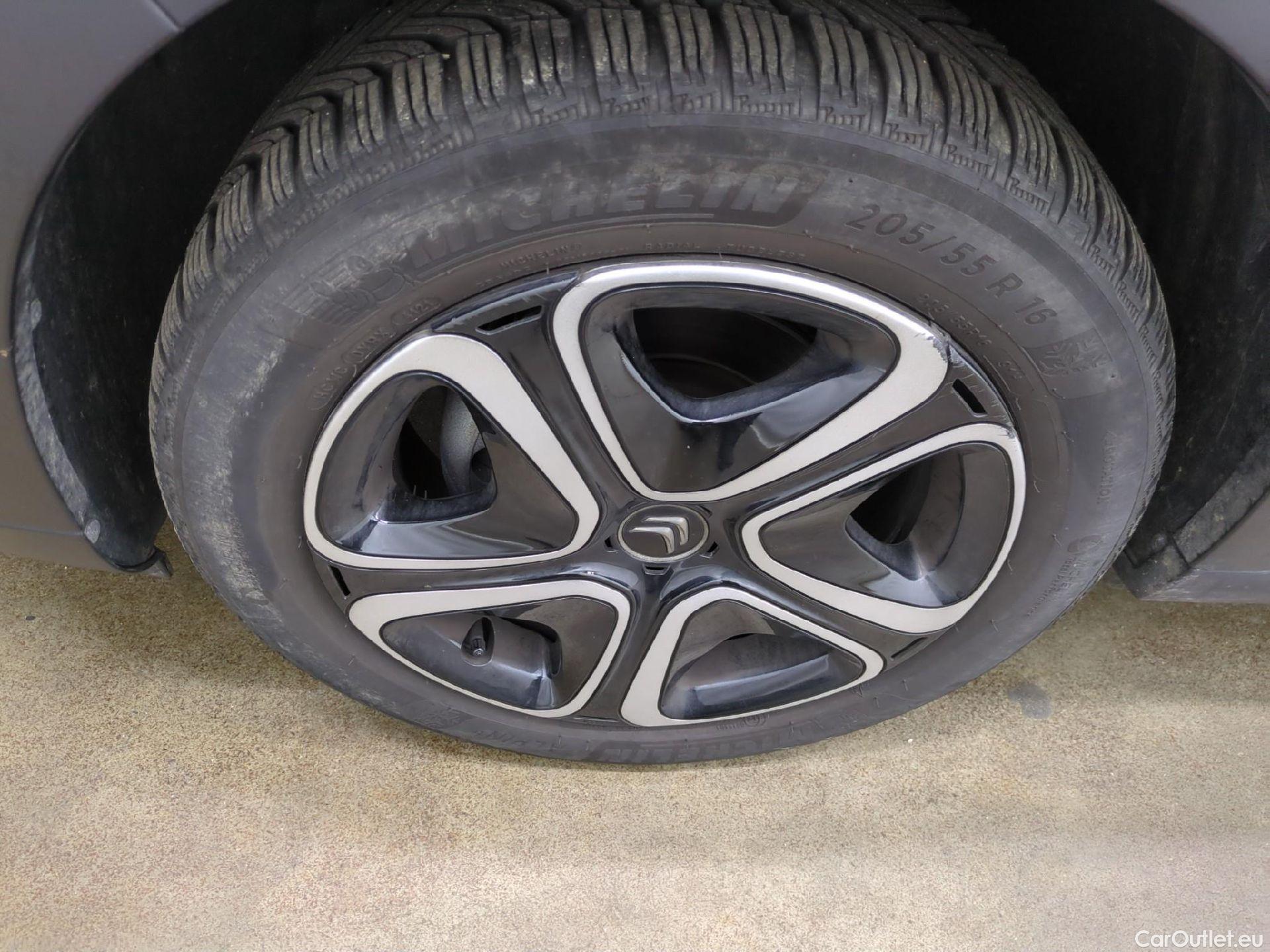  Citroen  C3  Feel Pack 1.2 PureTech 110CV BVM6 E6d #7