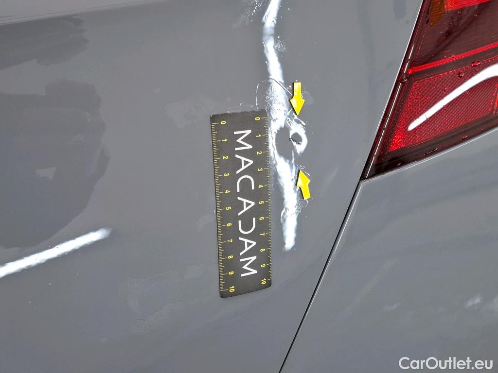  Volkswagen  Golf  VOLKSWAGEN / 2020 / 5P / Berline 1.0 eTSI OPF 110 DSG7 Life Business #19