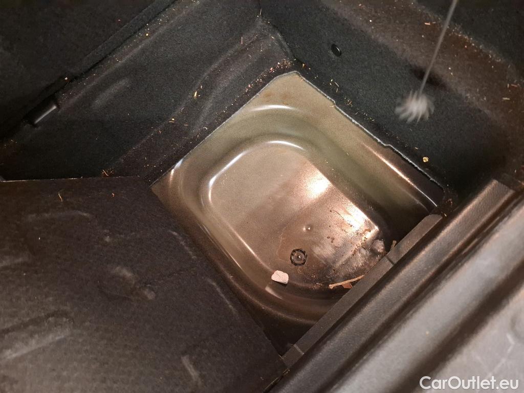  Mini  Cooper MINI Mini / 2014 / 3P / Berline  SE Finition Yours 184 ch BVA #39