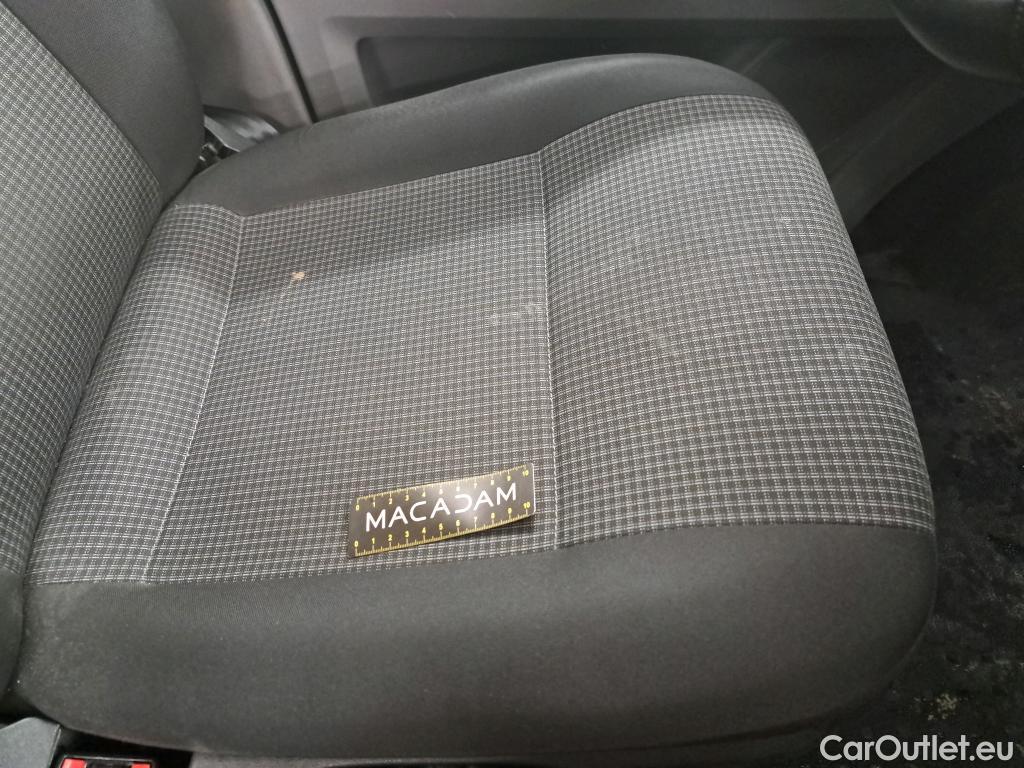  Volkswagen  Transporter VOLKSWAGEN  / 2019 / 4P / Fourgon tôlé 2.0 TDi 150 DSG7 L1H1 Business Line #18