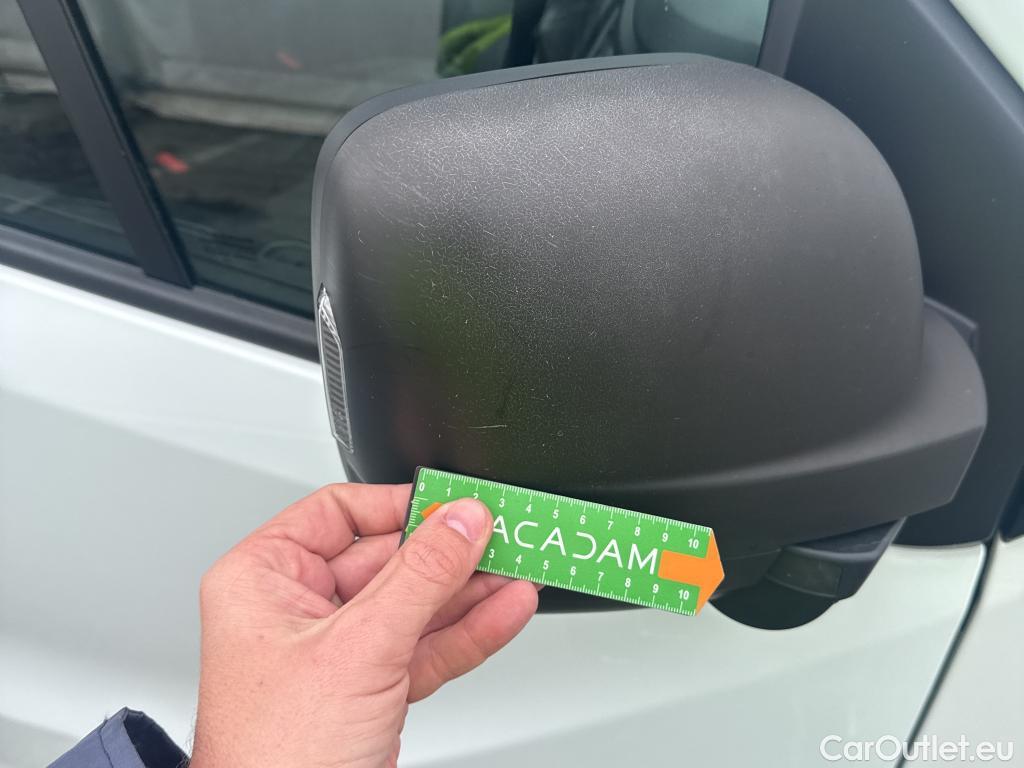  Renault  Trafic  III Fourgon L2H1 3T Confort 2.0 dCi 130CV BVM6 E6d #1