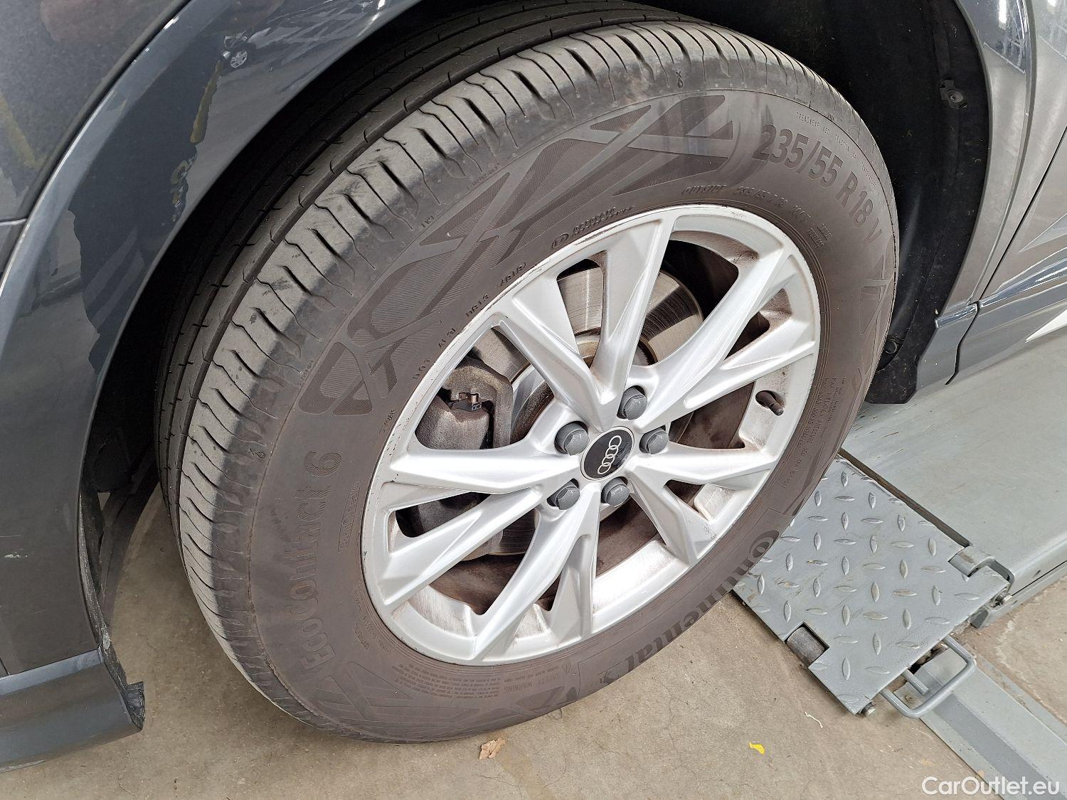  Audi  Q3 Audi,  SB '19 PHEV, Audi  Sportback 45 TFSI e S tronic S Line 5d #39