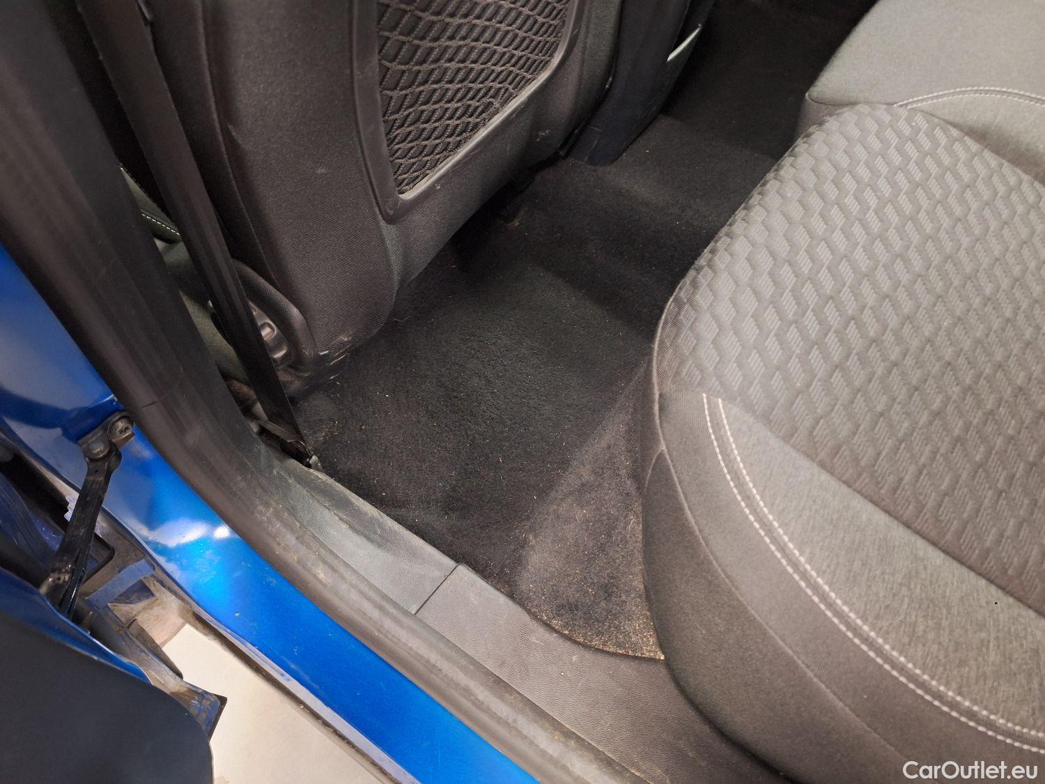  Ford  Puma Ford,  '19, Ford  1.0i Ecoboost mHEV 92kW Titanium 5d #29