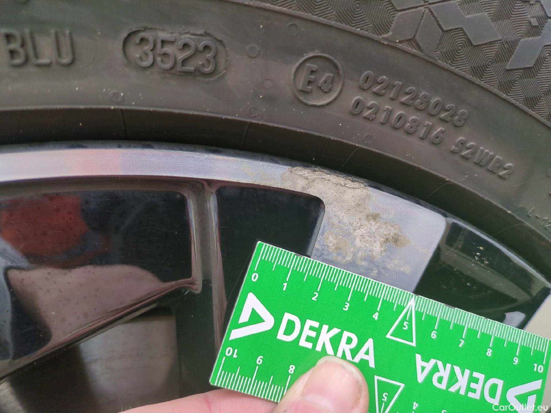  Volvo  XC60 VOLVO  / 2021 / 5P / SUV Recharge T6 350 Geartronic 8 Start #7