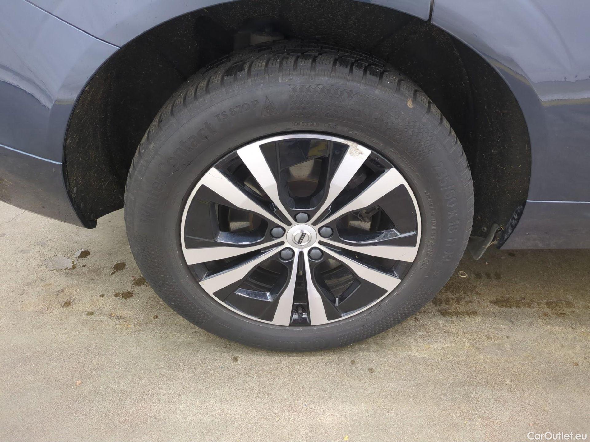  Volvo  XC60 VOLVO  / 2021 / 5P / SUV Recharge T6 350 Geartronic 8 Start #8