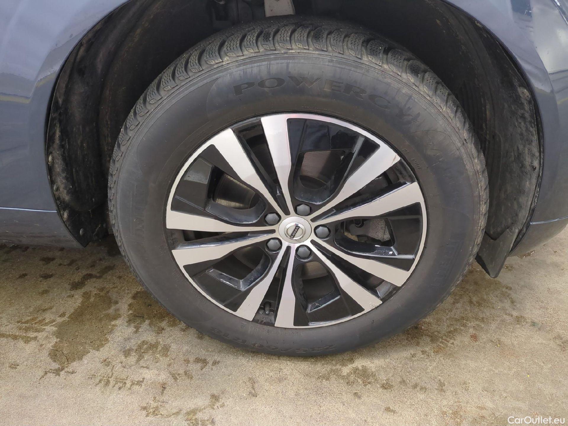  Volvo  XC60 VOLVO  / 2021 / 5P / SUV Recharge T6 350 Geartronic 8 Start #10