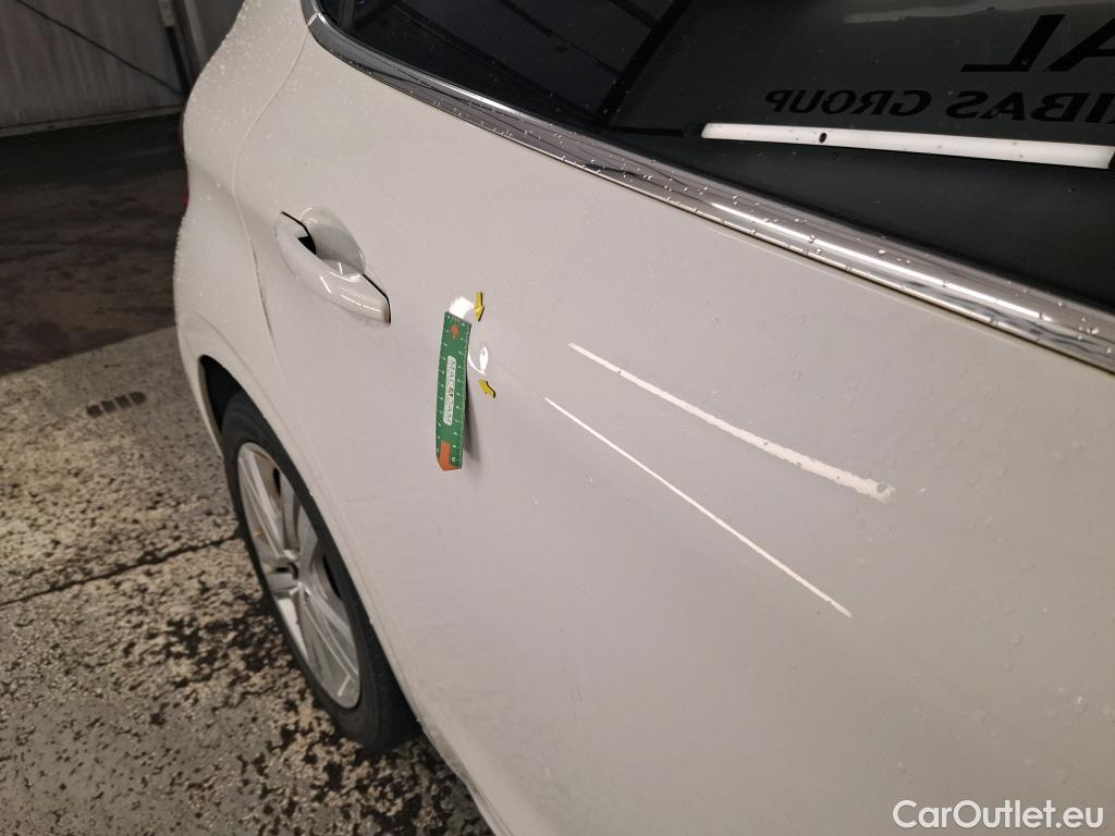  Peugeot  208  Allure Business 1.2 PureTech 110CV BVM6 E6dT #11