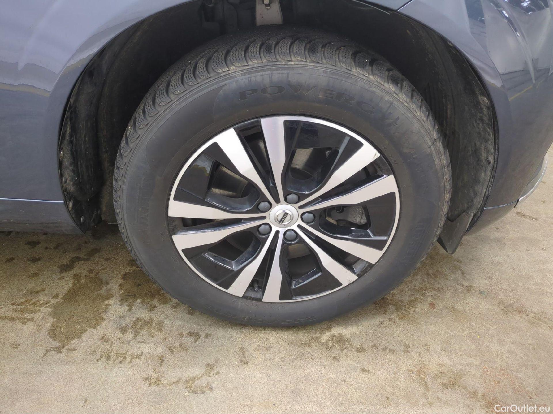  Volvo  XC60 VOLVO  / 2021 / 5P / SUV Recharge T6 350 Geartronic 8 Start #9