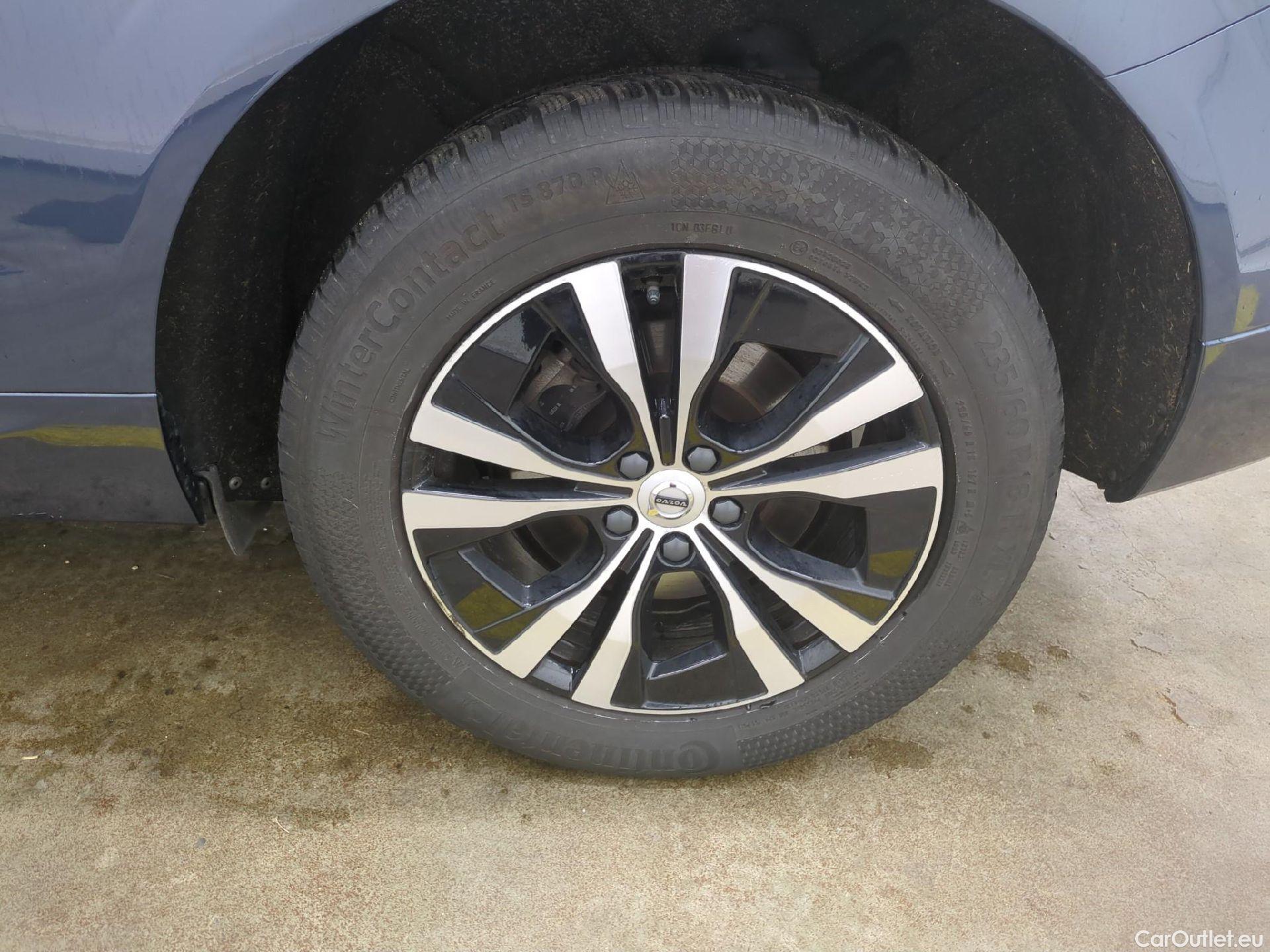  Volvo  XC60 VOLVO  / 2021 / 5P / SUV Recharge T6 350 Geartronic 8 Start #4