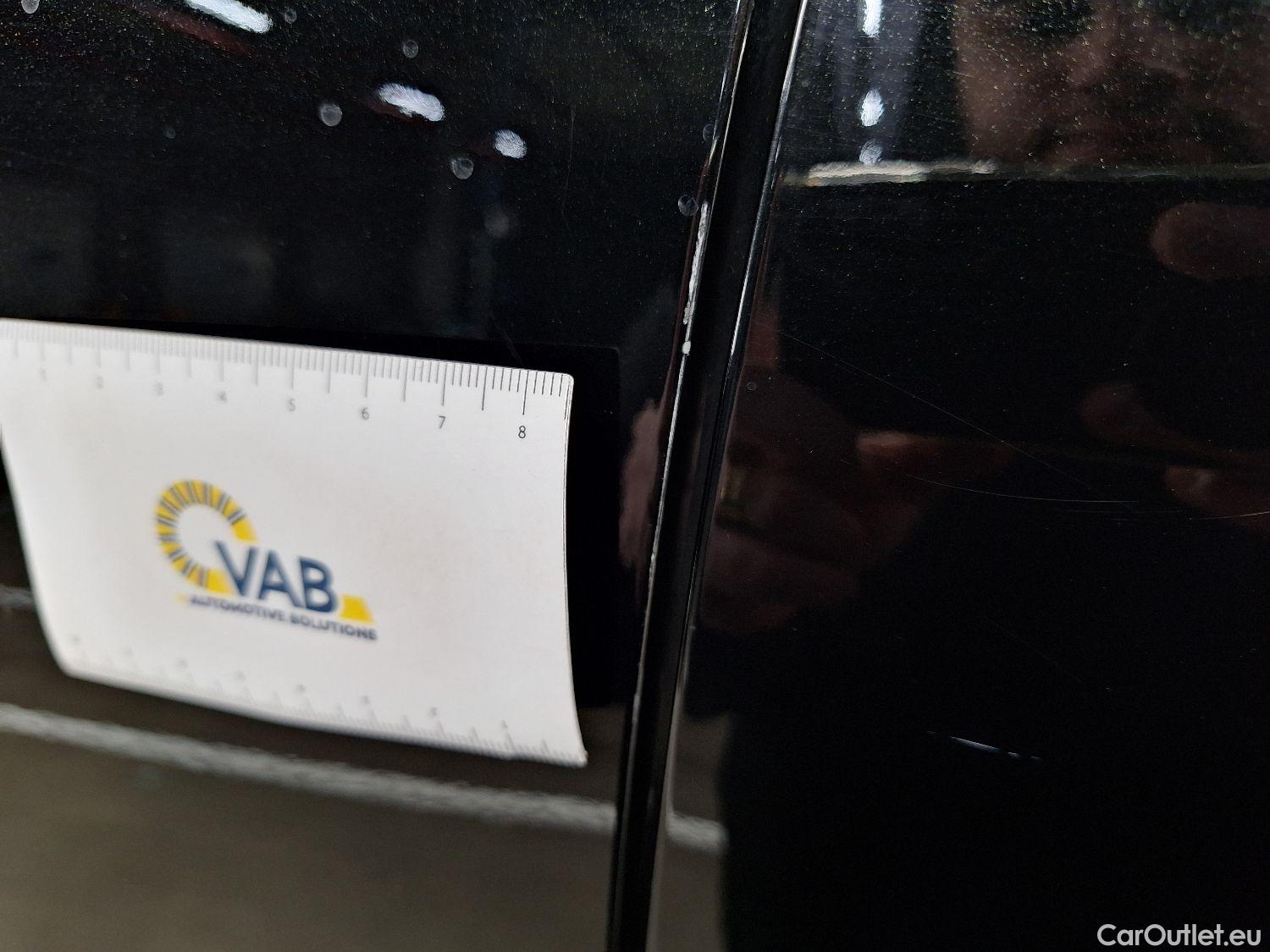  Mercedes  A-Klasse Mercedes, A-Class Berline '18, Mercedes-Benz  Limousine A 180 d DCT Busin #37