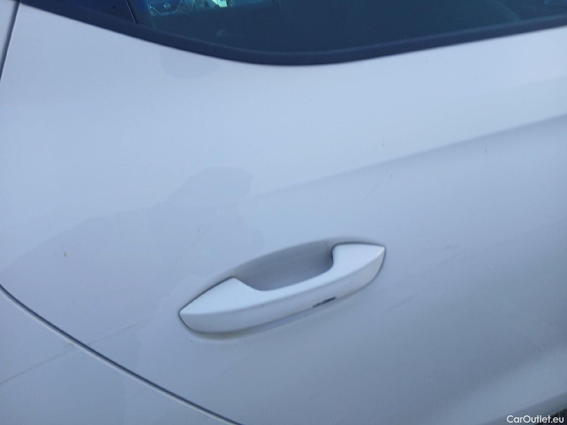  Land Rover  Discovery SEAT Nuevo León / 2020 / 5P / berlina con portón 2.0 TDI 85kW S&S Style Go (AC3) #17