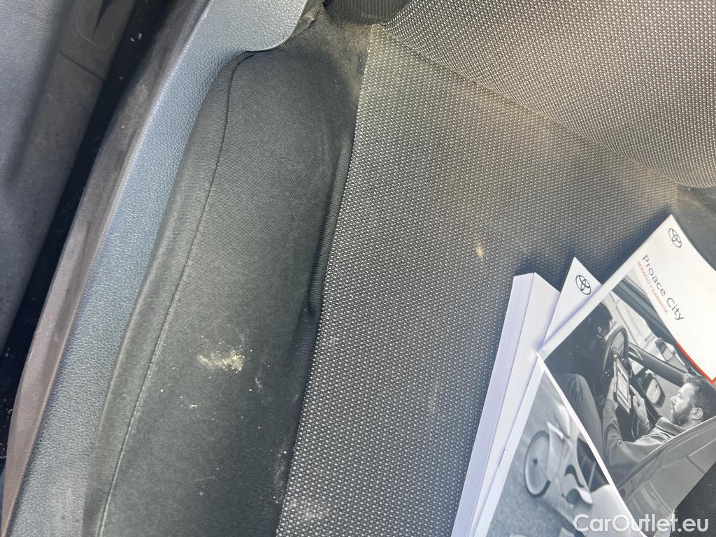  Toyota  Proace TOYOTA  CITY COMBI 1.5D 75kW (100CV) GX L1 #24