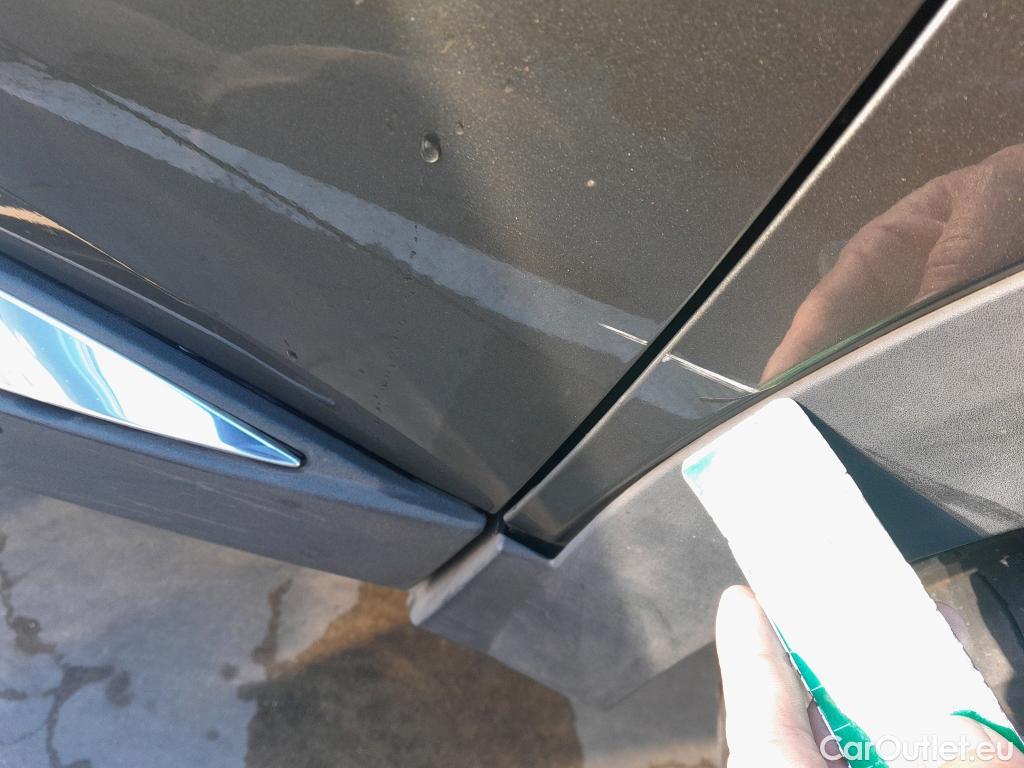  Peugeot  3008 PEUGEOT  Hybrid / 2016 / 5P / todoterreno 225 e-EAT8 Allure #34