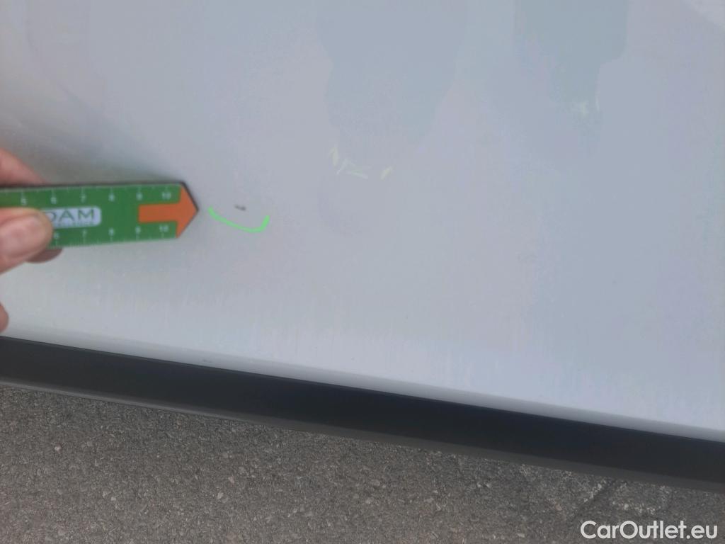  Citroen  C4 CITROEN  / 2020 / 5P / berlina con portón BlueHdi 130 S&S EAT8 Shine #48