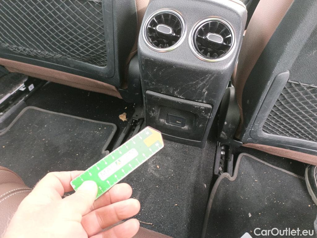  Mercedes  A-Klasse MERCEDES-BENZ Clase A / 2018 / 4P / sedán Sedán A 250 e #9