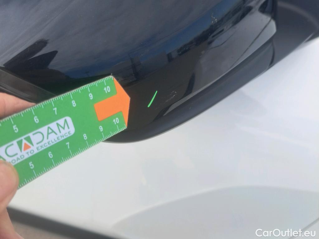  Citroen  C4 CITROEN  / 2020 / 5P / berlina con portón BlueHdi 130 S&S EAT8 Shine #46