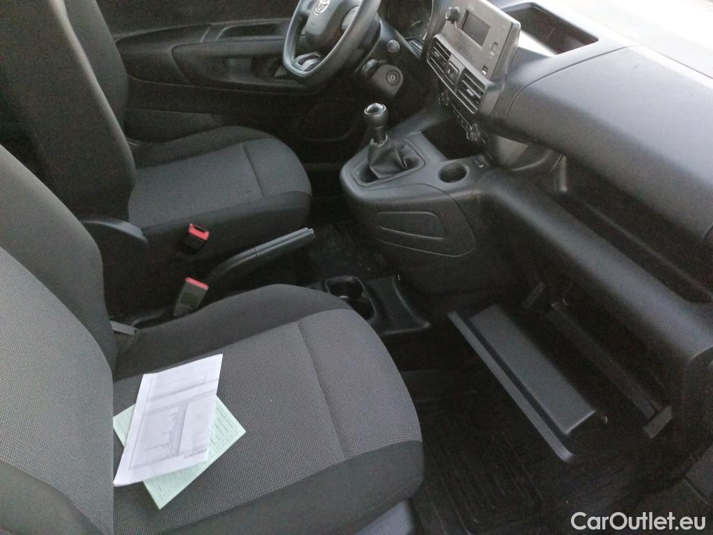  Toyota  Proace TOYOTA  City / 2020 / 4P / combi 1.5D 75kW (100CV) GX L1 (CX) #33