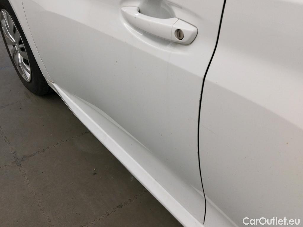  Peugeot  208 PEUGEOT  / 2019 / 5P / berlina con portón PureTech 55kW (75CV) Active #11