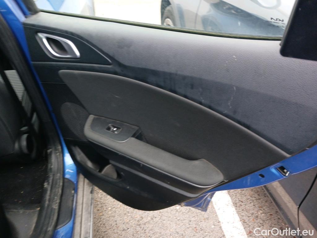  KIA  XCeed KIA  / 2019 / 5P / todoterreno 1.0 T-GDi Drive 88kW (120CV) #18