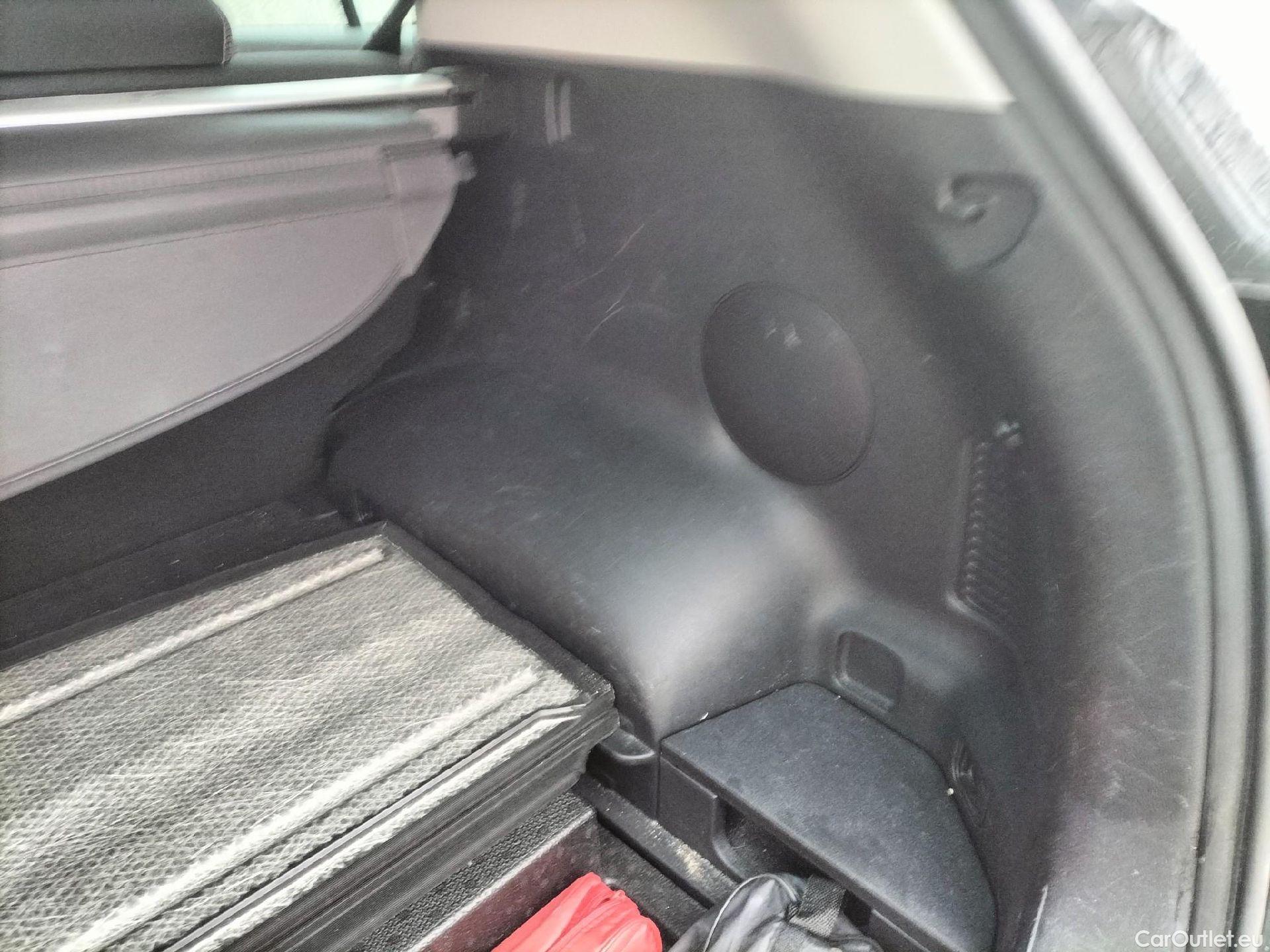  KIA  Sportage KIA  1.6MHEV Drive 100kW(136CV) 4x2(Crist Tintados) #19