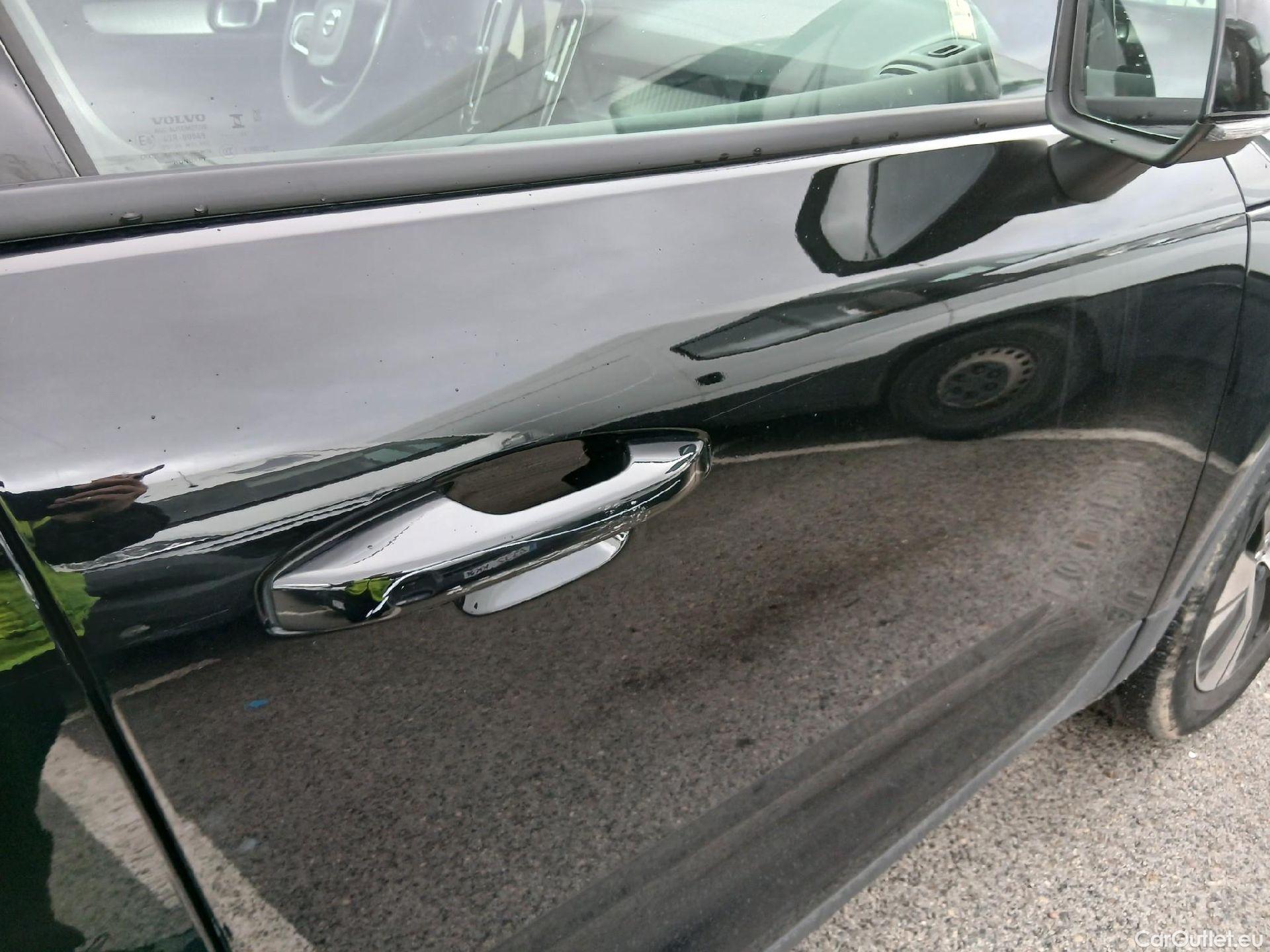  Volvo  XC 40 VOLVO XC40 / 2017 / 5P / todoterreno 1.5 T3 Momentum Pro #23