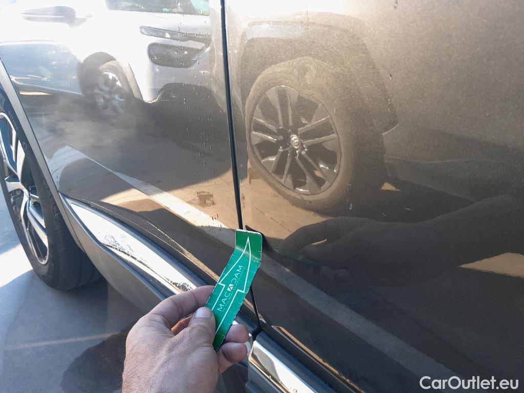  Peugeot  3008 PEUGEOT  Hybrid / 2016 / 5P / todoterreno 225 e-EAT8 Allure #8