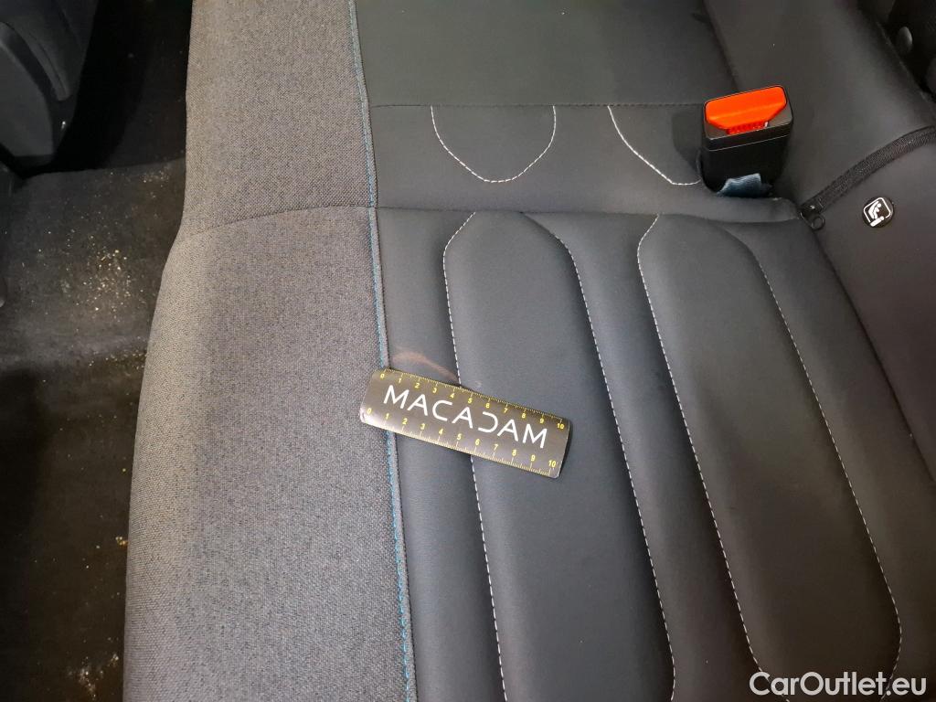  Citroen  C4 CITROEN  X / 2022 / 4P / Berline PureTech 130 S&S EAT8 Shine #48