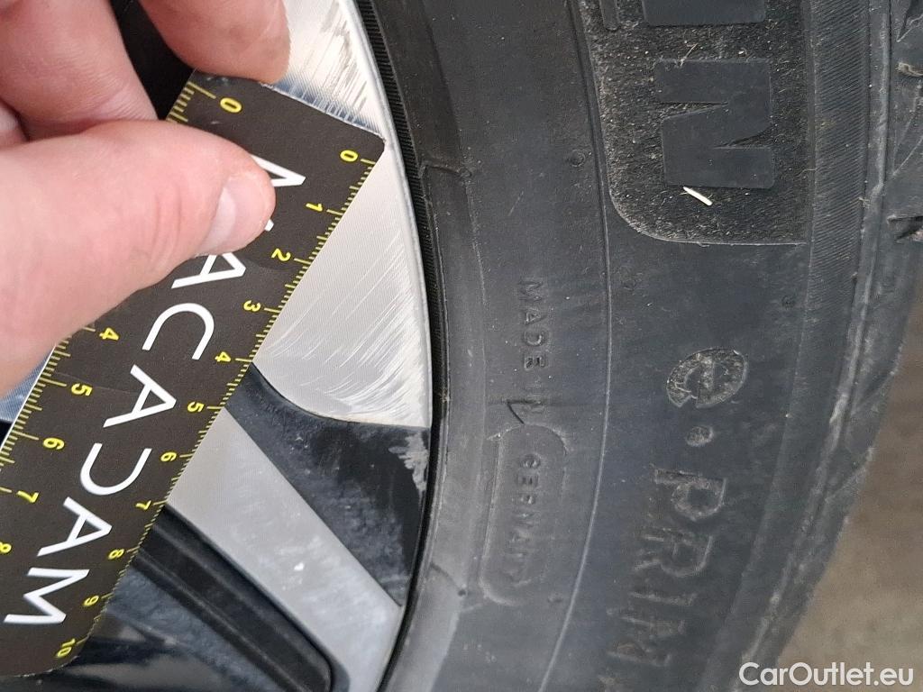  Citroen  C4 CITROEN  X / 2022 / 4P / Berline PureTech 130 S&S EAT8 Shine #36