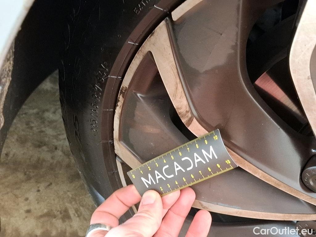  Volkswagen  Golf  VOLKSWAGEN / 2020 / 5P / Berline 2.0 TDI SCR 150 DSG7 Life Busi 1st #28