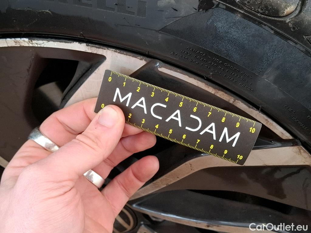  Volkswagen  Golf  VOLKSWAGEN / 2020 / 5P / Berline 2.0 TDI SCR 150 DSG7 Life Busi 1st #27