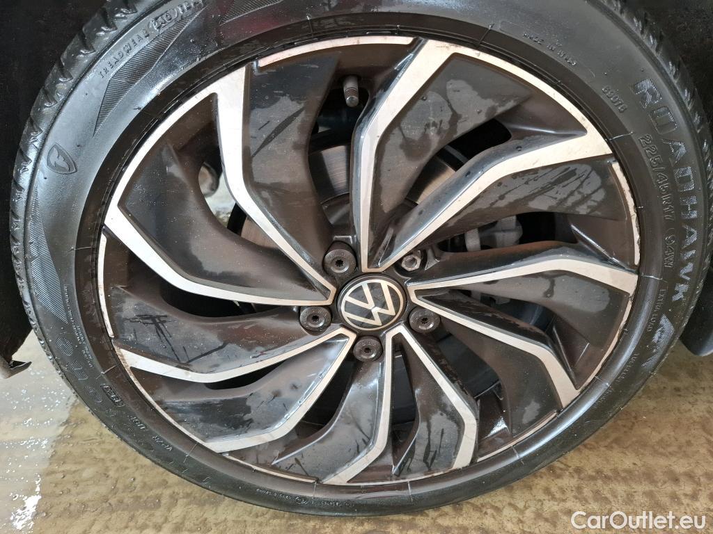  Volkswagen  Golf  VOLKSWAGEN / 2020 / 5P / Berline 2.0 TDI SCR 150 DSG7 Life Busi 1st #21