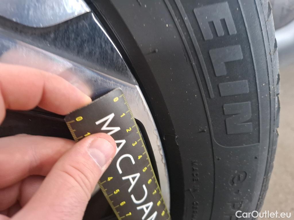  Citroen  C4 CITROEN  X / 2022 / 4P / Berline PureTech 130 S&S EAT8 Shine #25