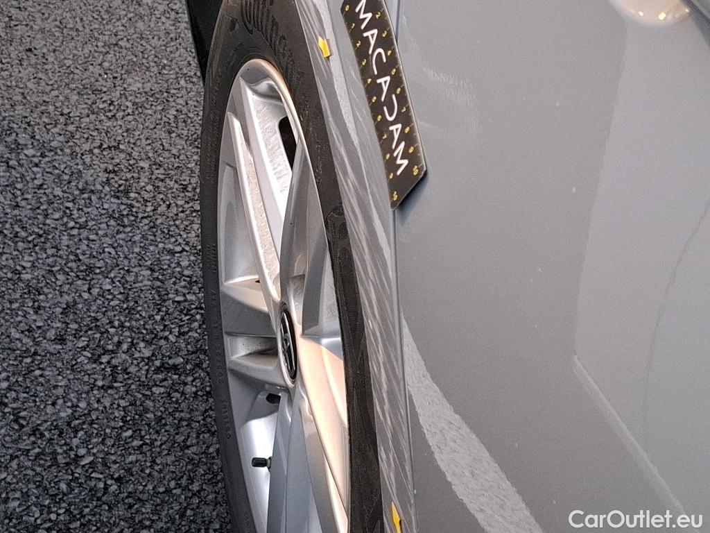  Toyota  Corolla TOYOTA  / 2018 / 5P / Berline Hybride 122h Dynamic Business Stage Acad #2