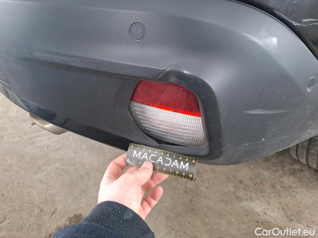  Citroen  C4 CITROEN  X / 2022 / 4P / Berline PureTech 130 S&S EAT8 Shine #10