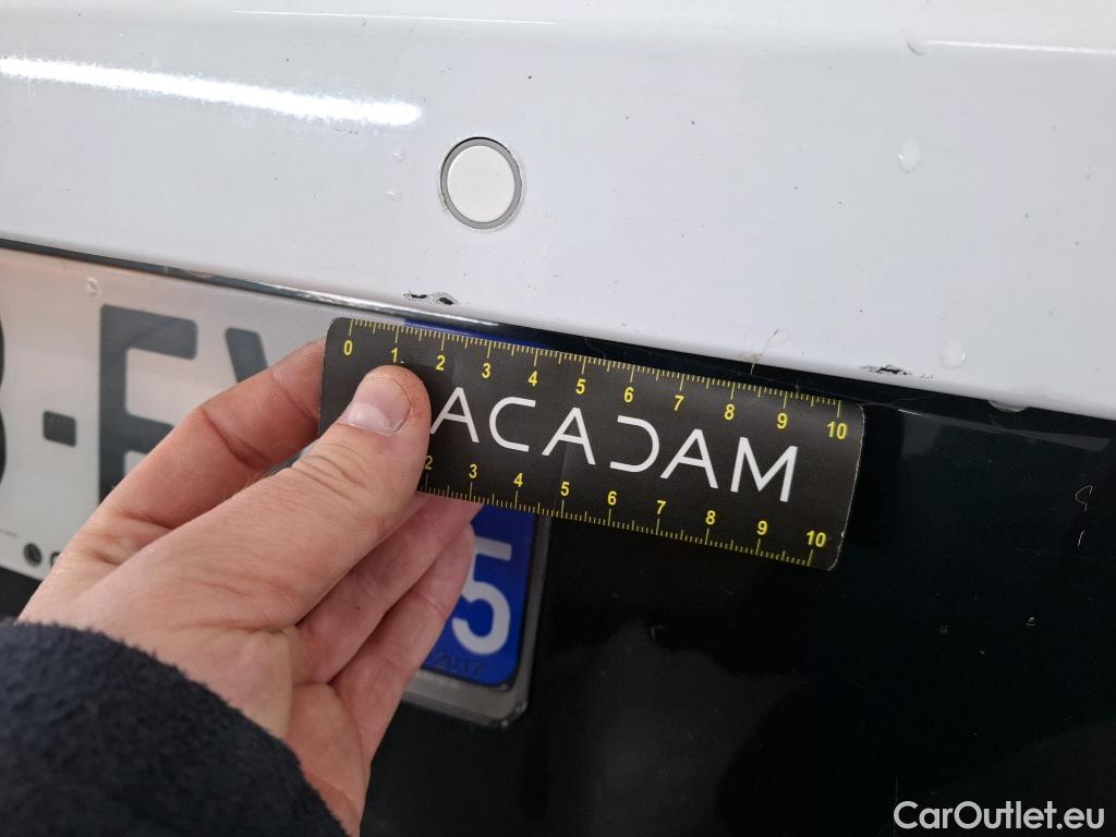  Toyota  Corolla TOYOTA  / 2018 / 5P / Berline Hybride 122h Dynamic Business Beyond Zer #17