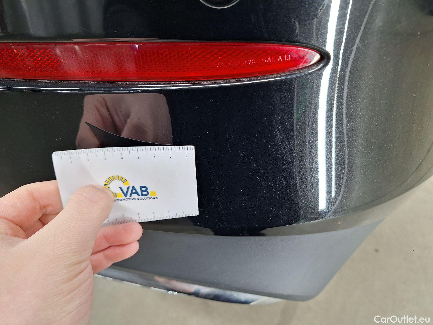  Mercedes  CLA-Klasse Mercedes, CLA FL'23 PHEV, Mercedes-Benz CLA CLA 250 e Luxury Line 4d #15