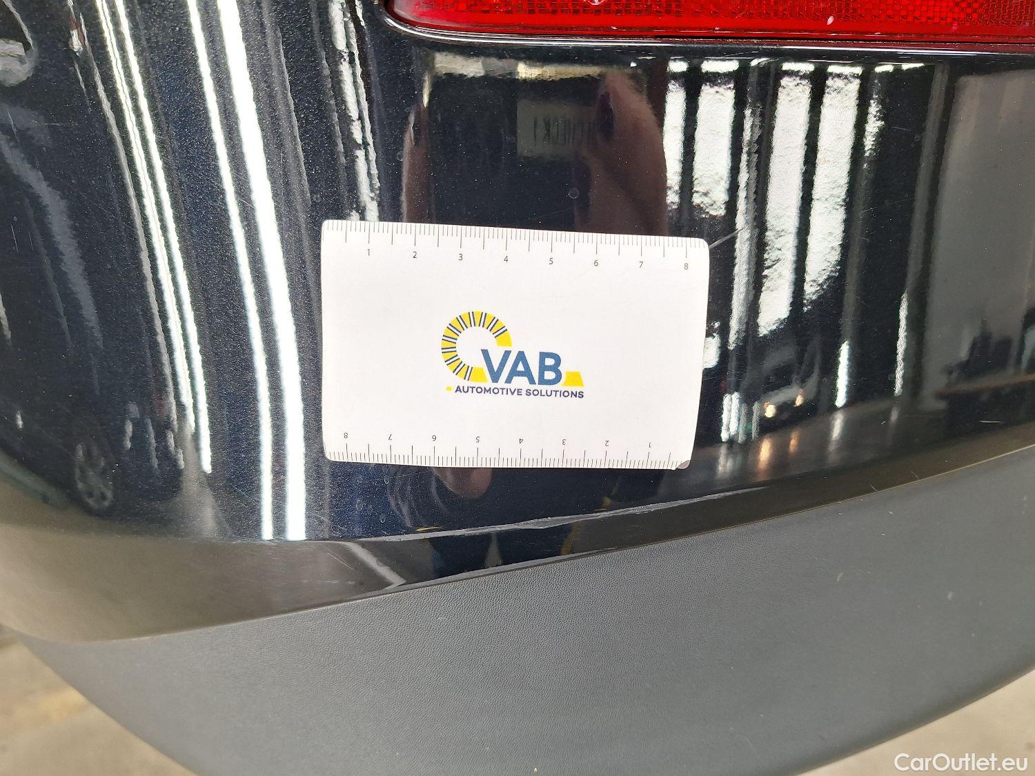  Mercedes  CLA-Klasse Mercedes, CLA-Class '19, Mercedes-Benz CLA CLA 180 d Essential Line 4d #18