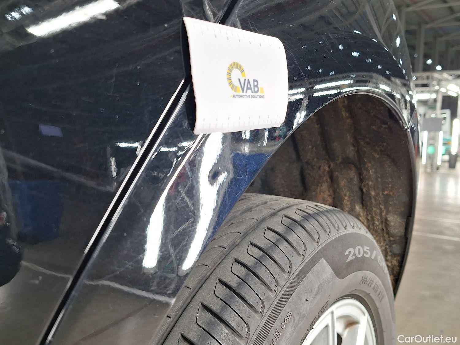  Mercedes  CLA-Klasse Mercedes, CLA-Class '19, Mercedes-Benz CLA CLA 180 d Essential Line 4d #57