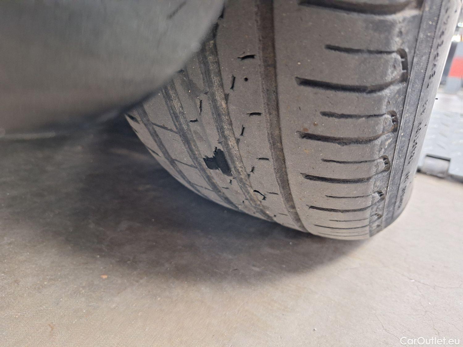  Mercedes  CLA-Klasse Mercedes, CLA-Class '19, Mercedes-Benz CLA CLA 180 d Essential Line 4d #68