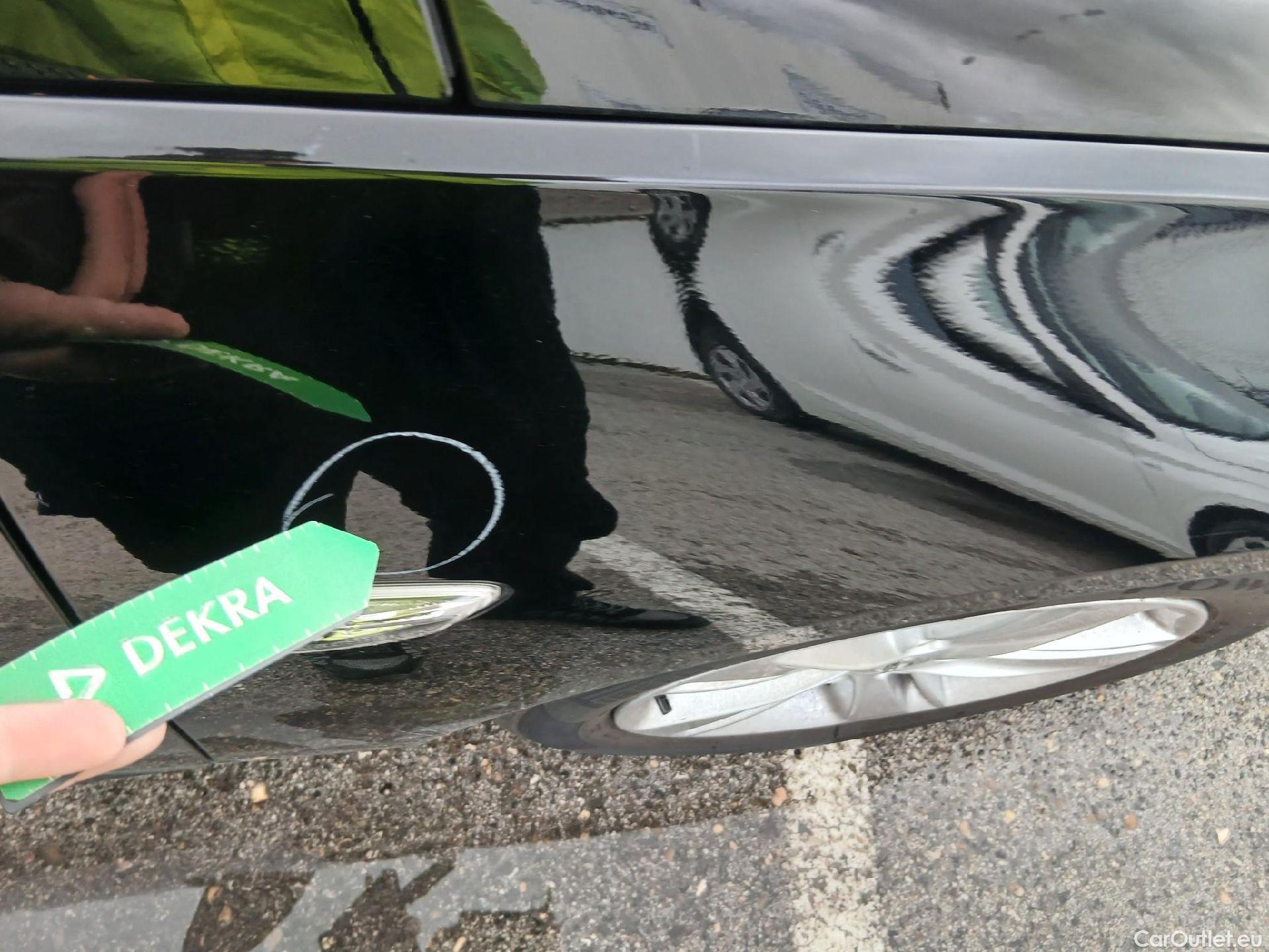  Land Rover  Discovery OPEL Insignia / 2020 / 5P / berlina con portón GS Business 1.5D DVH 130kW AT8 #28