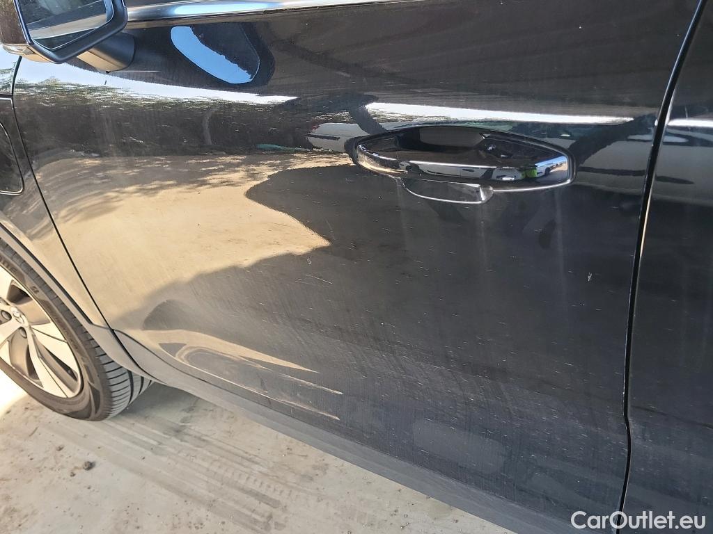  Volvo  XC 40 VOLVO XC40 / 2021 / 5P / todoterreno 1.5 T4 Recharge PHEV Core Auto #3