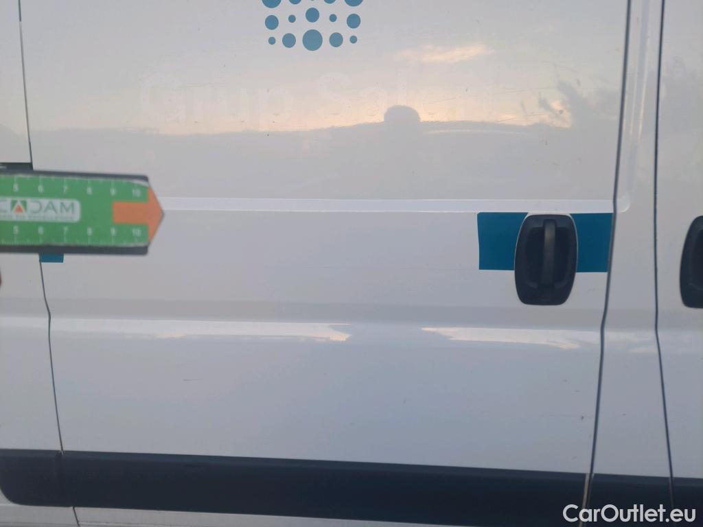  Peugeot  Boxer PEUGEOT  / 2014 / 4P / furgón 333 L2 H1 BHDI 103kW (140CV) S&S 6 V. M (AC) #33