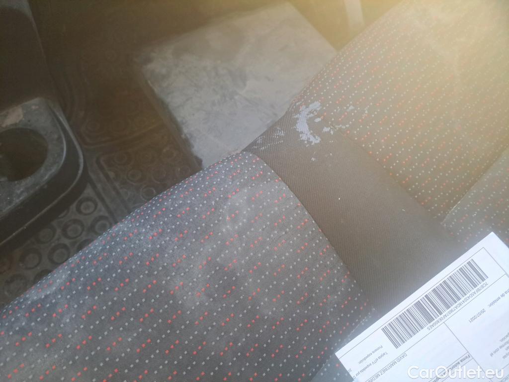  Peugeot  Boxer PEUGEOT  / 2014 / 4P / furgón 333 L2 H1 BHDI 103kW (140CV) S&S 6 V. M (AC) #61