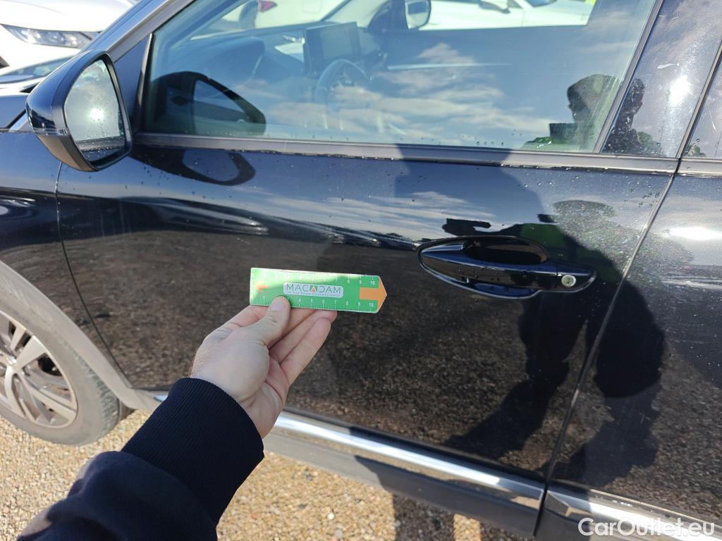  Peugeot  3008 PEUGEOT  / 2020 / 5P / todoterreno 1.5 BlueHDi 96kW (130CV) S&S Allure EAT8 #21