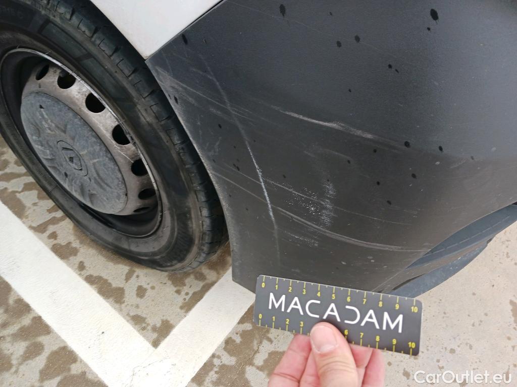  Renault  Master RENAULT TRUCKS UK  VU 4p 3G furgón Red Edition Van FWD 135CV L3H2 #34