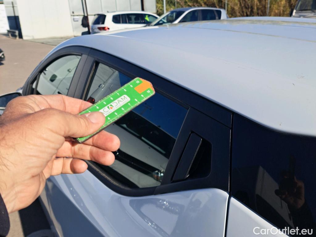  Nissan  Micra NISSAN  / 2017 / 5P / berlina con portón IG-T 68 kW (92 CV) E6D-F Acenta Sprint #43