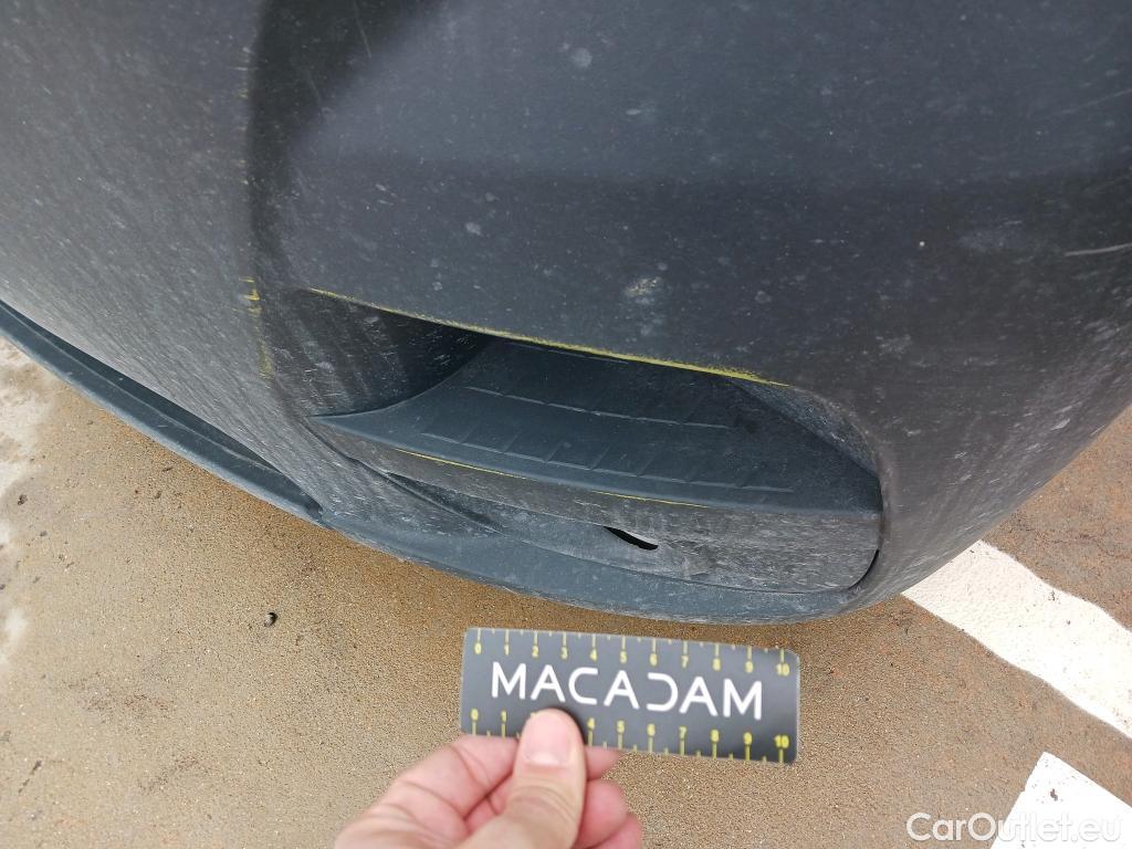  Renault  Master RENAULT TRUCKS UK  VU 4p 3G furgón Red Edition Van FWD 135CV L3H2 #33