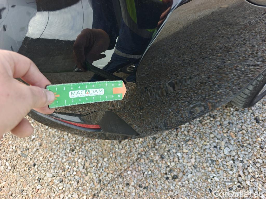  Bmw  Serie 3 BMW  / 2018 / 4P / sedán 318d Auto. #18